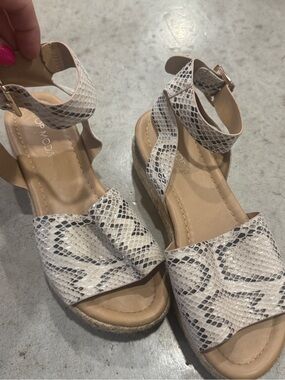 TOP Moda Cream and Black Snake-Print Espadrille Wedge Sandals